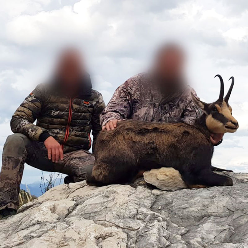 PH and hunter with their trophy of Vercors Chamois in the French Alps